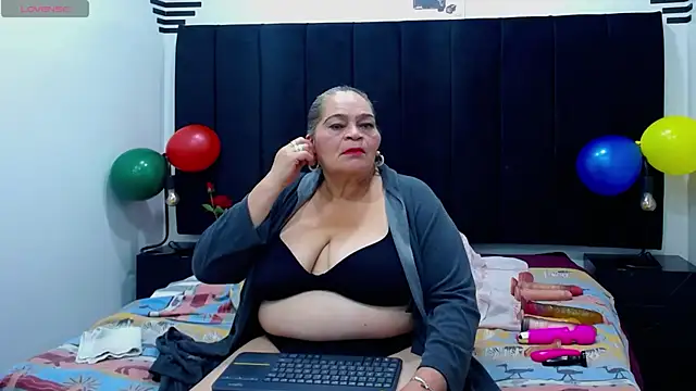 VickyBoobss online show from 10-24-25, 07:57