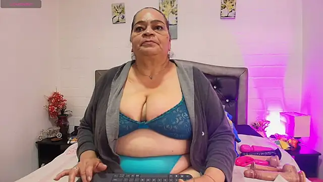 VickyBoobss online show from 05-23-26, 12:26