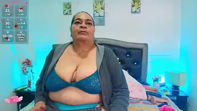 VickyBoobss online show from 05-18-26, 02:00