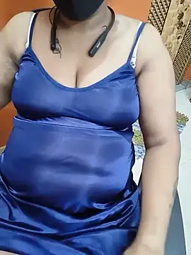Snapshot of Lolitatamil chatting on 05-29-26, 07:42 Lolitatamil online show from 05-29-26, 07:42