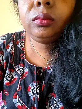 Snapshot of kanikasree chatting on 09-26-25, 03:35 kanikasree online show from 09-26-25, 03:35