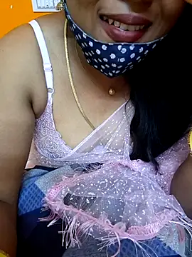 Snapshot of kanikasree chatting on 03-19-25, 04:45 kanikasree online show from 03-19-25, 04:45