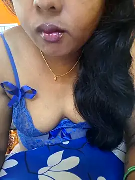 Snapshot of kanikasree chatting on 09-23-25, 04:30 kanikasree online show from 09-23-25, 04:30