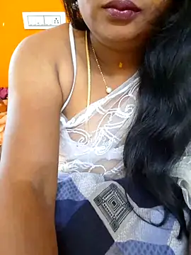 Snapshot of kanikasree chatting on 03-11-25, 05:35 kanikasree online show from 03-11-25, 05:35