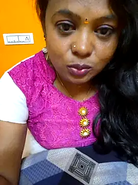 Snapshot of kanikasree chatting on 03-14-25, 08:06 kanikasree online show from 03-14-25, 08:06