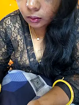 Snapshot of kanikasree chatting on 03-10-25, 12:49 kanikasree online show from 03-10-25, 12:49