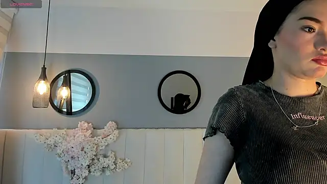 chelsea bolton  online show from 03-19-26, 12:16