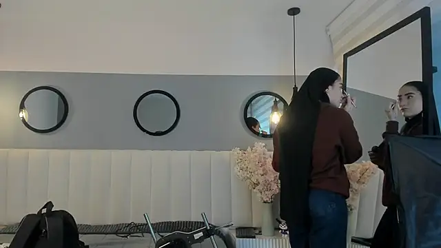 chelsea bolton  online show from 05-27-26, 12:12