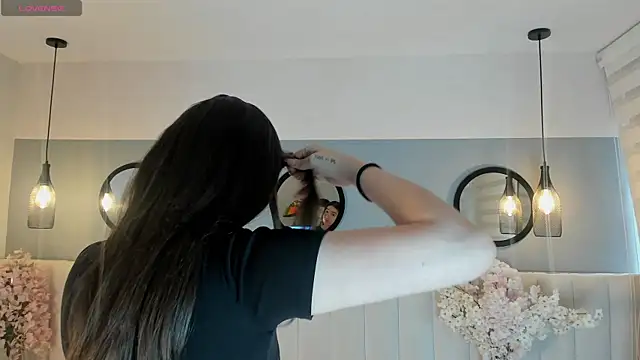 chelsea bolton  online show from 04-09-26, 12:22