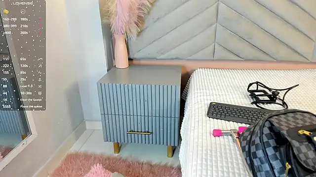 chelsea bolton  online show from 12-19-25, 12:07