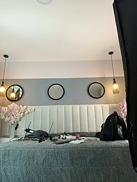 chelsea bolton  online show from 04-23-26, 12:11