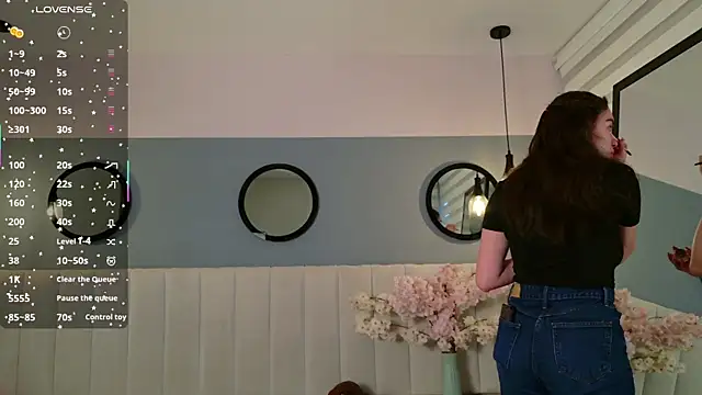 chelsea bolton  online show from 07-11-26, 12:27