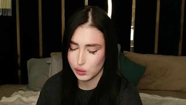 EmmaLawrens online show from 09-28-25, 04:30