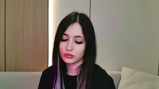 EmmaLawrens online show from 04-05-26, 10:55