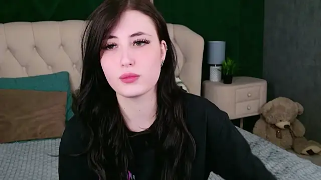 Snapshot of EmmaLawrens chatting on 07-03-26, 03:51 EmmaLawrens online show from 07-03-26, 03:51