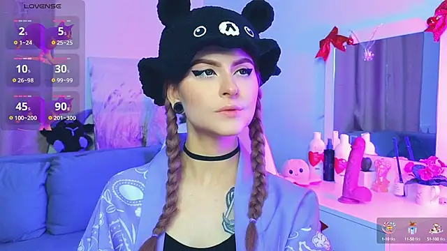 Snapshot of Emily__Mooree chatting on 01-30-25, 04:16 Emily Mooree online show from 01-30-25, 04:16