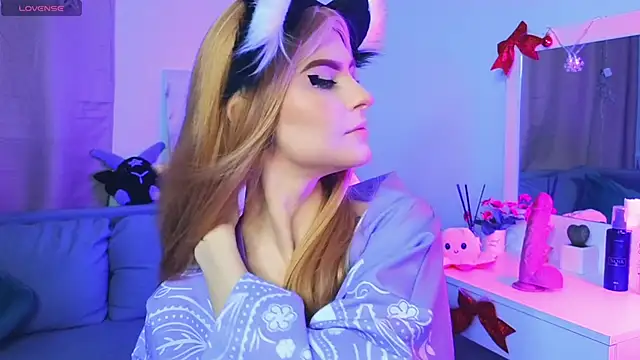 Snapshot of Emily__Mooree chatting on 02-01-25, 04:14 Emily Mooree online show from 02-01-25, 04:14