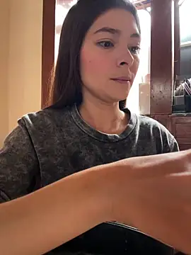 Snapshot of Aleska_Miami chatting on 05-15-26, 03:43 Aleska Miami online show from 05-15-26, 03:43