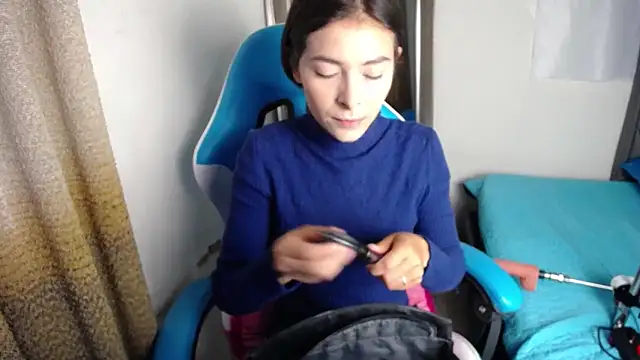 Snapshot of Aleska_Miami chatting on 10-27-25, 02:07 Aleska Miami online show from 10-27-25, 02:07