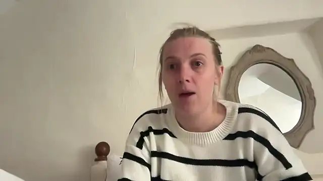 Ella-82 online show from 06-10-26, 04:19