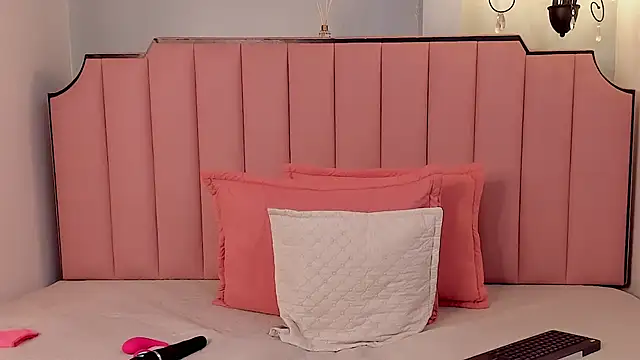 KarenSims online show from 09-09-25, 06:28