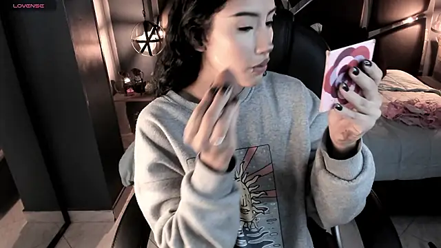 vaiolethsan   online show from 02-11-26, 08:09