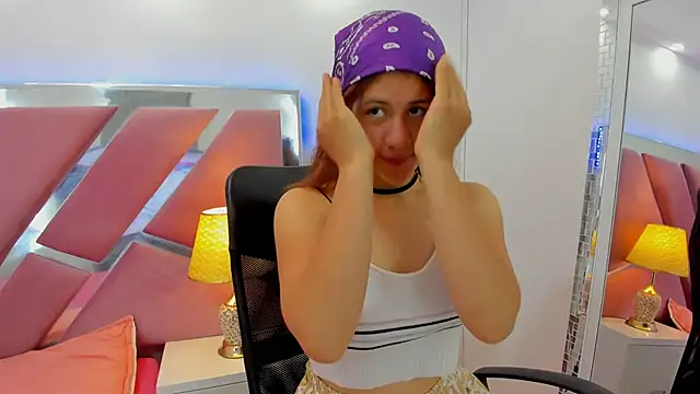 MiaQueen021 online show from 11-18-25, 01:14