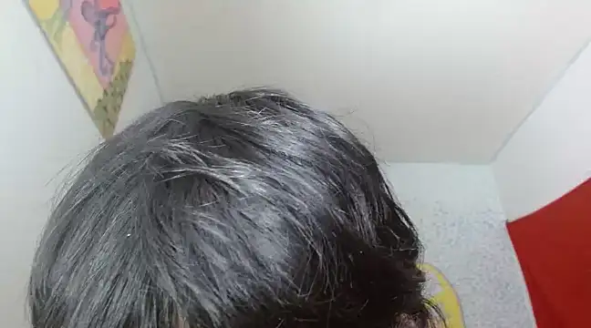 Snapshot of boysLittle chatting on 02-06-25, 12:15 boysLittle online show from 02-06-25, 12:15