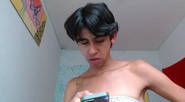 Snapshot of boysLittle chatting on 02-10-25, 12:08 boysLittle online show from 02-10-25, 12:08
