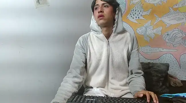 Snapshot of boysLittle chatting on 02-17-25, 03:22 boysLittle online show from 02-17-25, 03:22