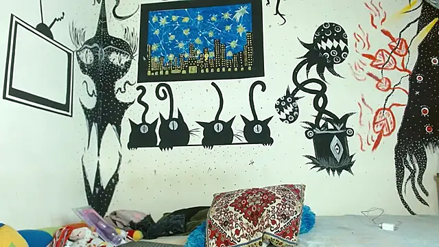 Snapshot of boysLittle chatting on 10-18-25, 01:13 boysLittle online show from 10-18-25, 01:13