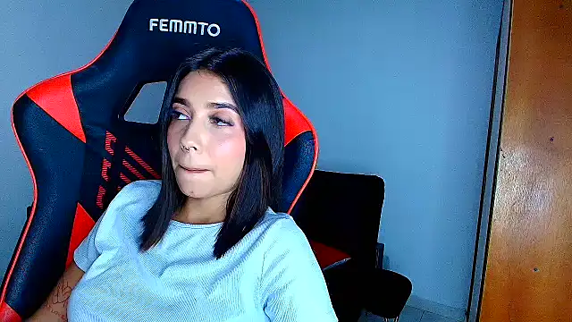 Rousse violett online show from 03-21-26, 12:01