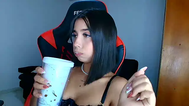 Rousse violett online show from 02-02-26, 09:58