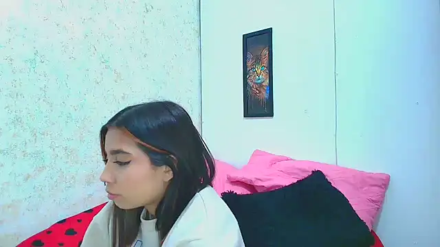 Rousse violett online show from 03-17-25, 12:53