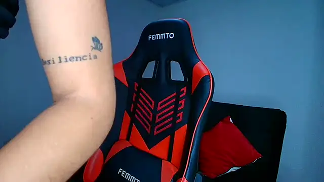 Rousse violett online show from 02-06-26, 12:50