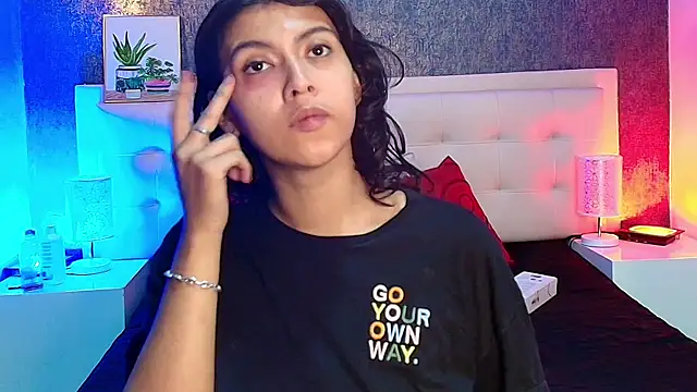 gabriela cortez online show from 02-28-25, 08:28
