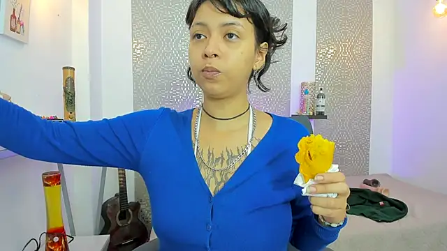 gabriela cortez online show from 12-05-25, 01:21