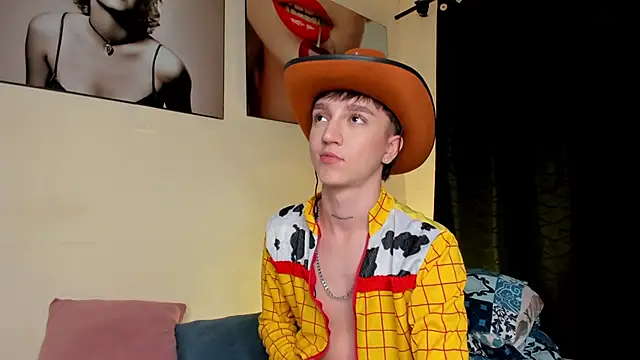 Snapshot of jeremy_salvatore chatting on 01-15-25, 06:01 jeremy salvatore online show from 01-15-25, 06:01