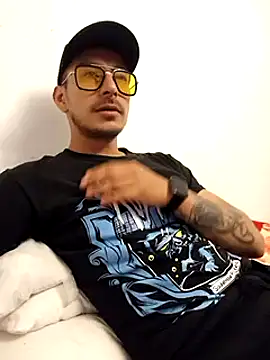 Snapshot of tony-camargo chatting on 01-23-25, 11:26 tony-camargo online show from 01-23-25, 11:26