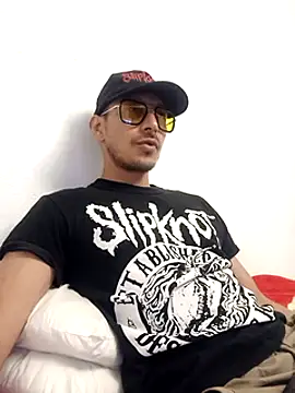 Snapshot of tony-camargo chatting on 01-24-25, 11:23 tony-camargo online show from 01-24-25, 11:23