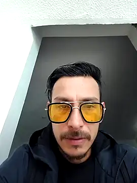 Snapshot of tony-camargo chatting on 01-09-25, 05:00 tony-camargo online show from 01-09-25, 05:00