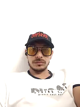 Snapshot of tony-camargo chatting on 01-08-25, 04:02 tony-camargo online show from 01-08-25, 04:02