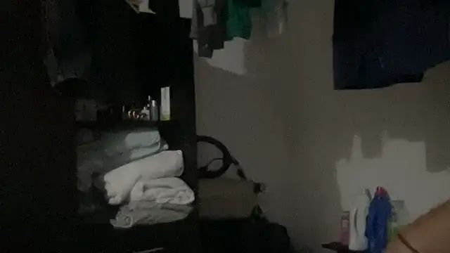 LunaBeya online show from 12-22-25, 11:54