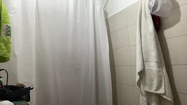 LunaBeya online show from 02-10-26, 12:26