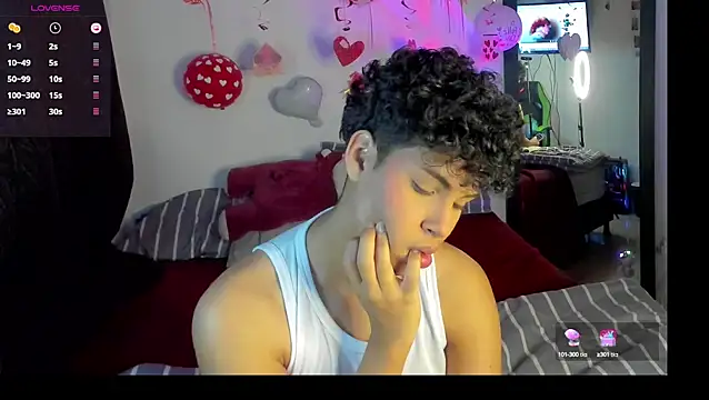 dani angels   online show from 02-13-25, 04:43