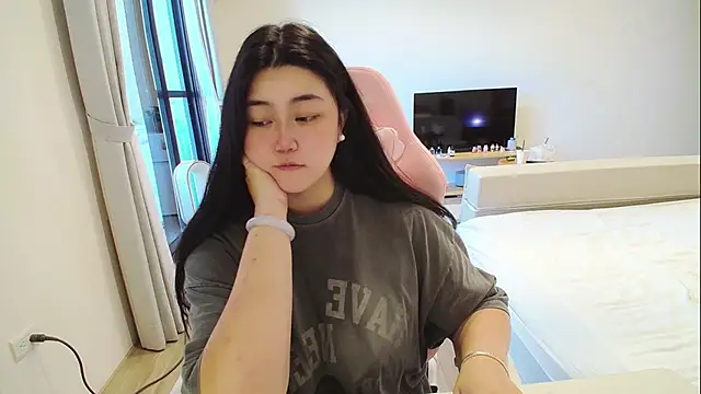 minnie9009 online show from 04-26-26, 01:14