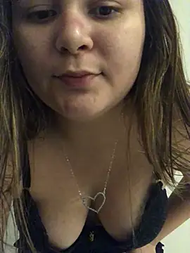 julinha2311 online show from 02-15-25, 12:59