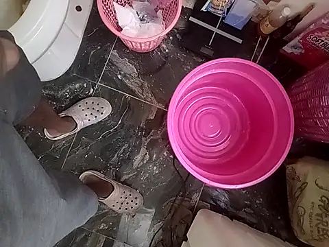 Snapshot of mario0212 chatting on 04-09-26, 12:11 mario0212 online show from 04-09-26, 12:11