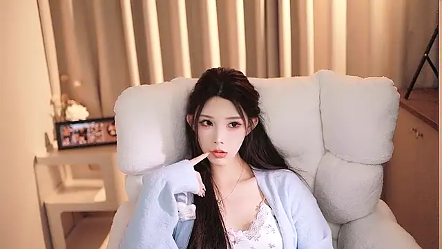 Snapshot of muyan_00 chatting on 03-12-25, 04:35 muyan 00 online show from 03-12-25, 04:35