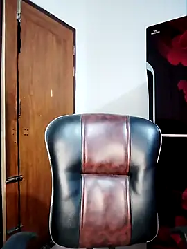 Anika-1 online show from 10-30-25, 09:07